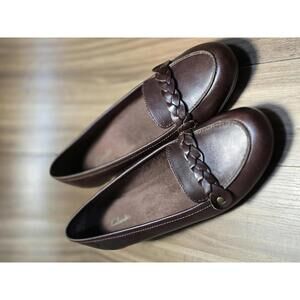 Clarks Women's Brown Leather Loafers with Braided Detail size 8.5